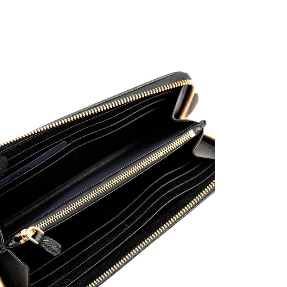 Prada Schwarzes Portemonnaie aus Nylon