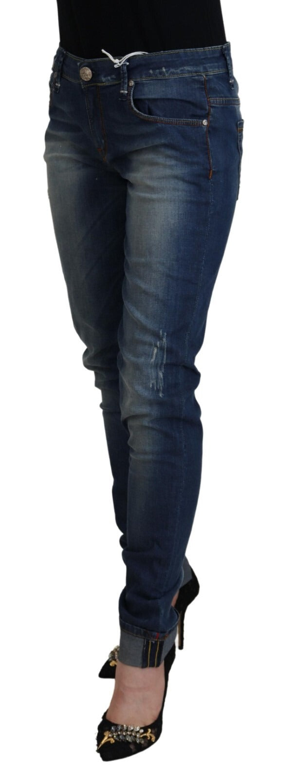 Acht Blaue gewaschene Baumwoll-Slim-Fit-Jeans für Damen