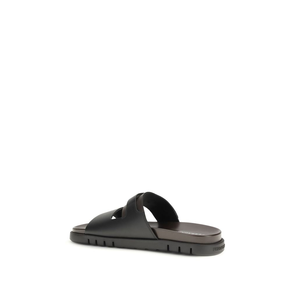 Ferragamo Schwarze Bos Taurus Kalbsleder-Sandalen