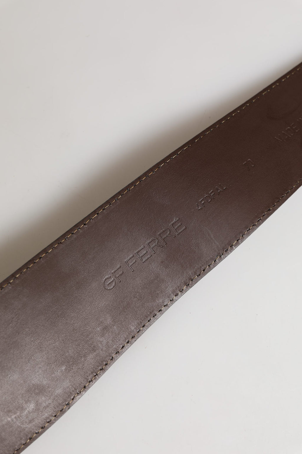 GF Ferre Brauner Gürtel aus echtem Leder mit breiter Logo-Taille für Damen