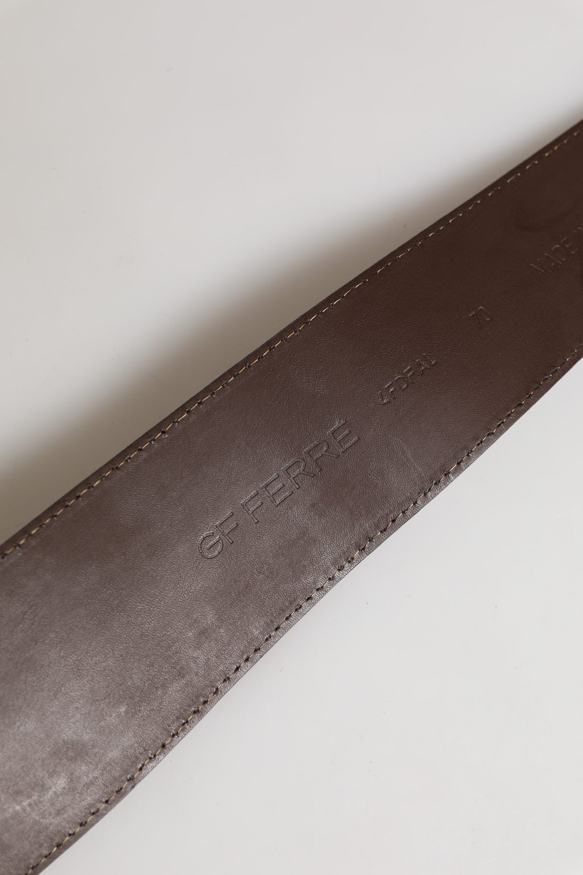 GF Ferre Brauner Gürtel aus echtem Leder mit breiter Logo-Taille für Damen