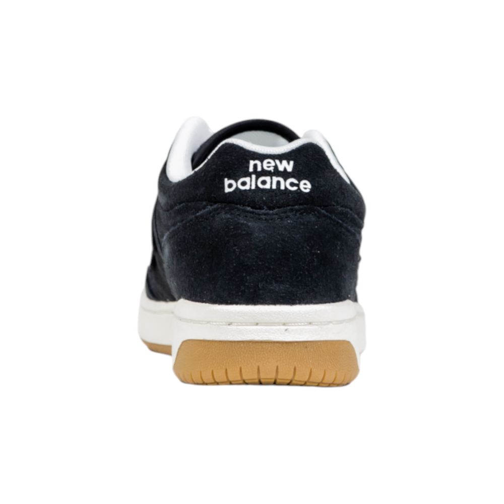 New Balance Schwarze und weiße Leder-Sneaker im Athletic-Look