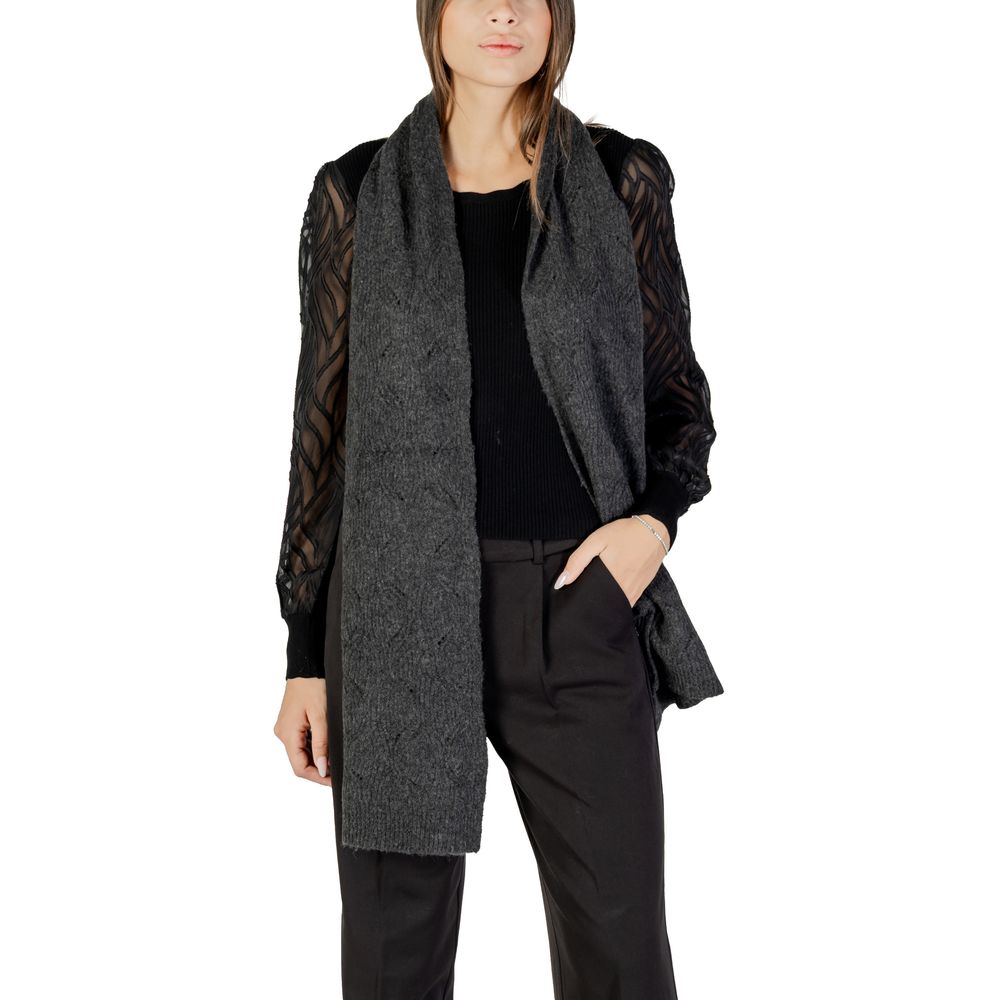 Only Grauer Schal aus recyceltem Polyester