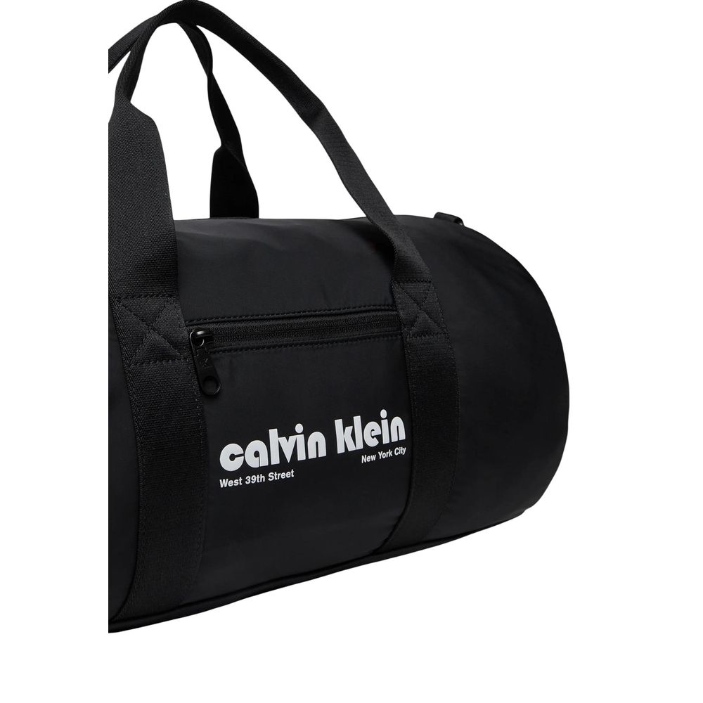 Calvin Klein Schwarze Reisetasche aus recyceltem Polyester