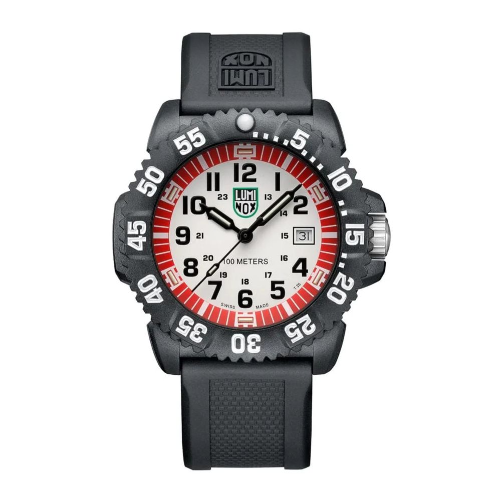 Luminox Schwarze Sportuhr aus Harz
