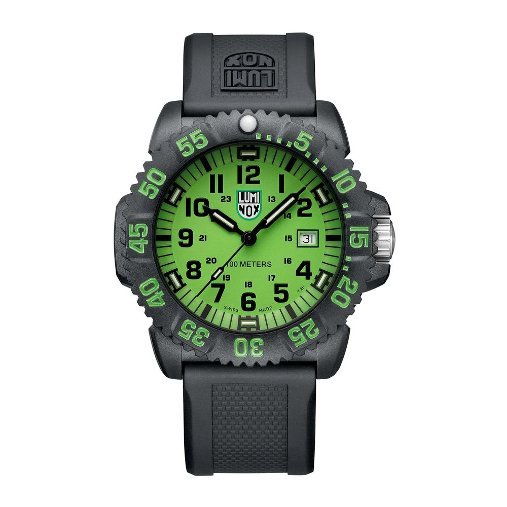 Luminox Schwarze Sportuhr aus Harz