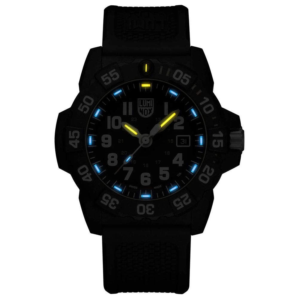 Luminox Schwarze Sportuhr aus Kautschuk