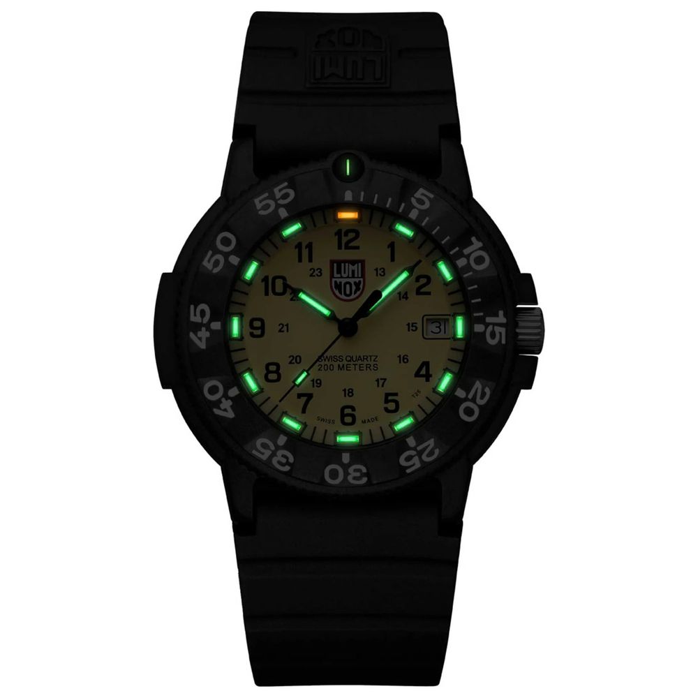 Luminox Schwarze Sportuhr aus Kautschuk