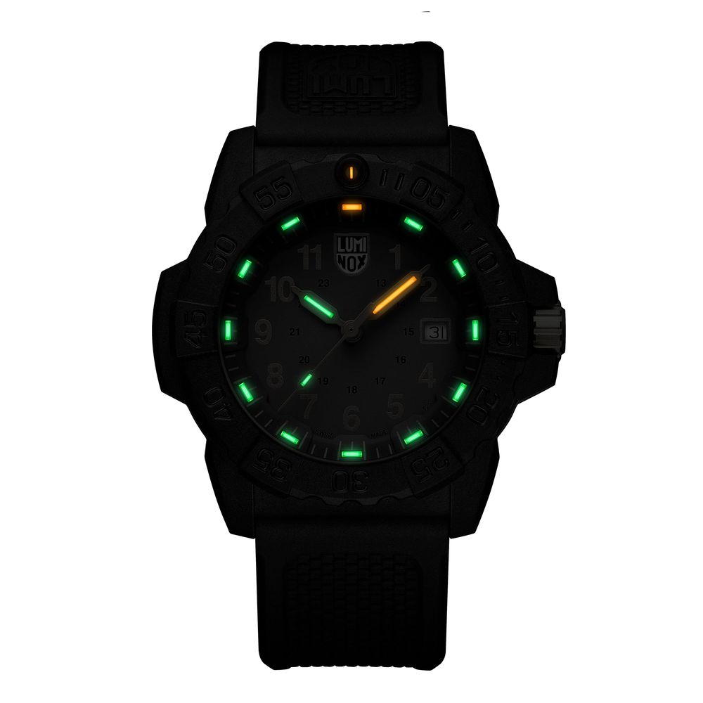 Luminox Schwarze Sportuhr aus Kautschuk