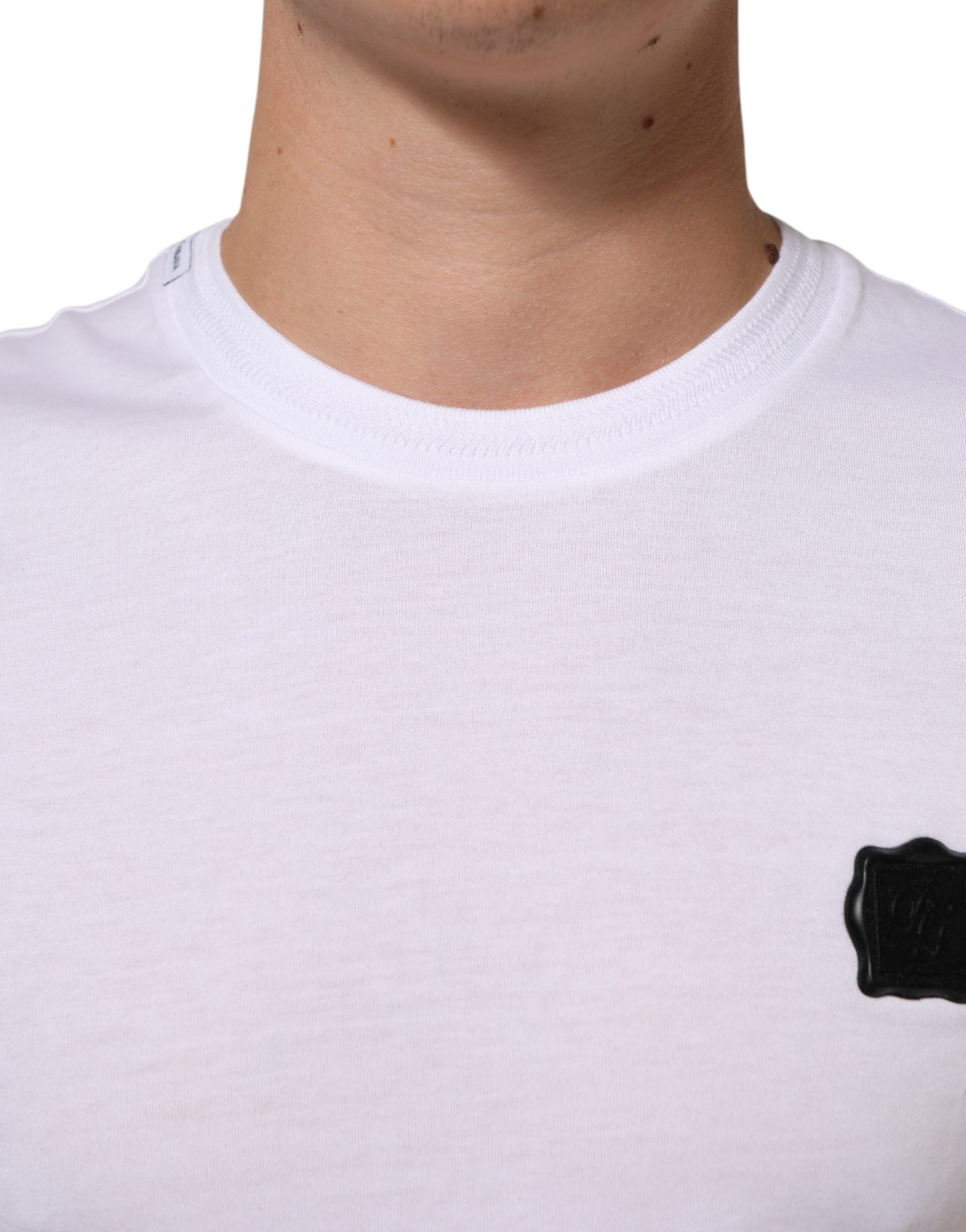 Dolce & Gabbana Weißes Baumwoll-T-Shirt mit Rundhalsausschnitt und Logo-Patch