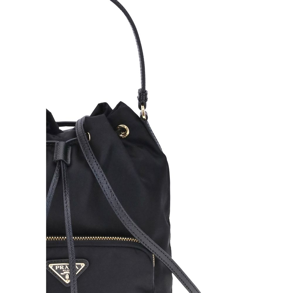Prada Schwarze Bucket Bag aus recyceltem Polyamid