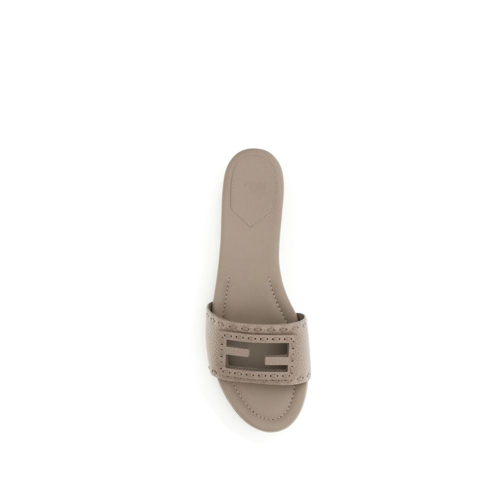 Fendi Graue Bos Taurus Kalbsleder-Sandalen