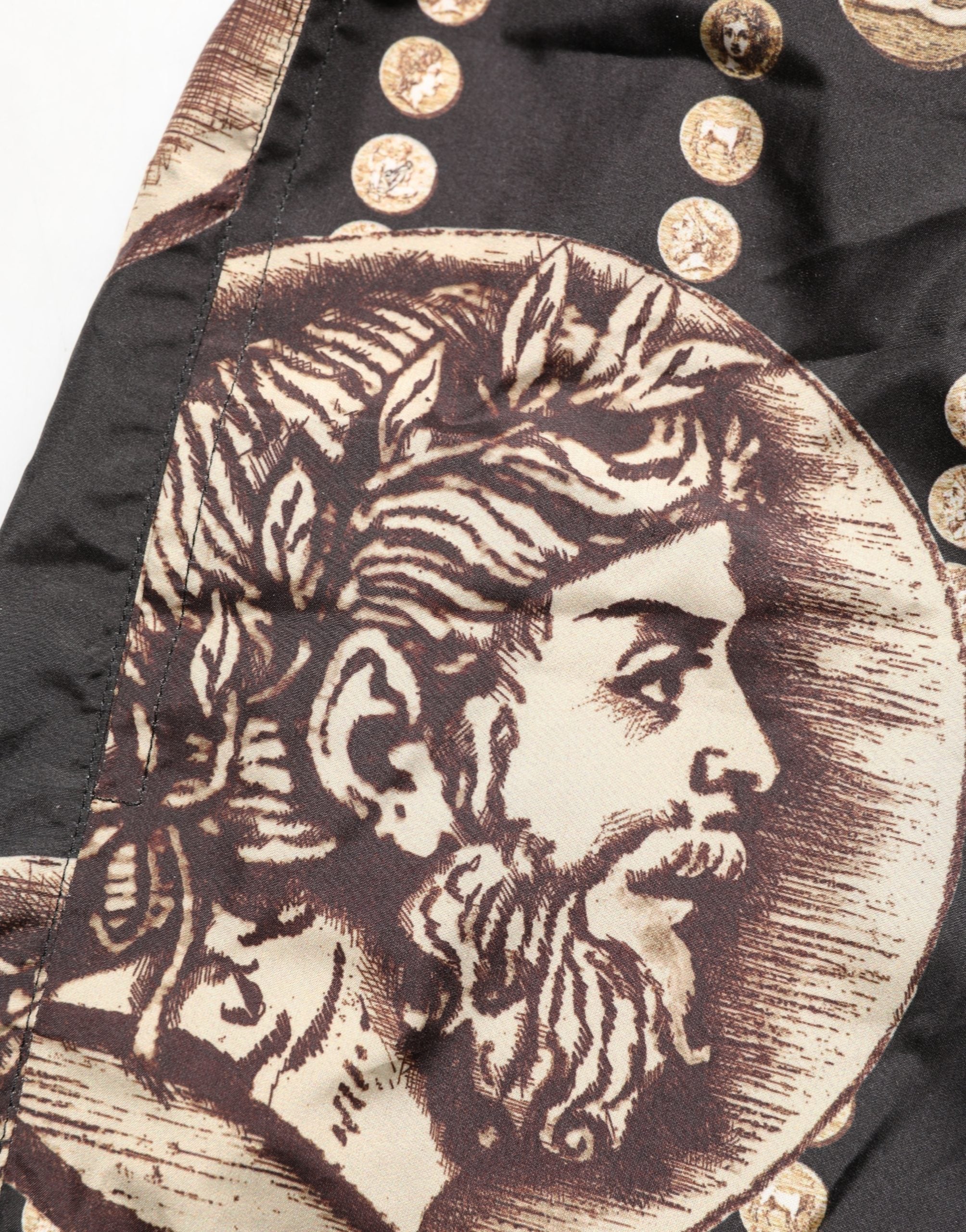Dolce & Gabbana Schwarze Badeshorts mit römischem Münzdruck