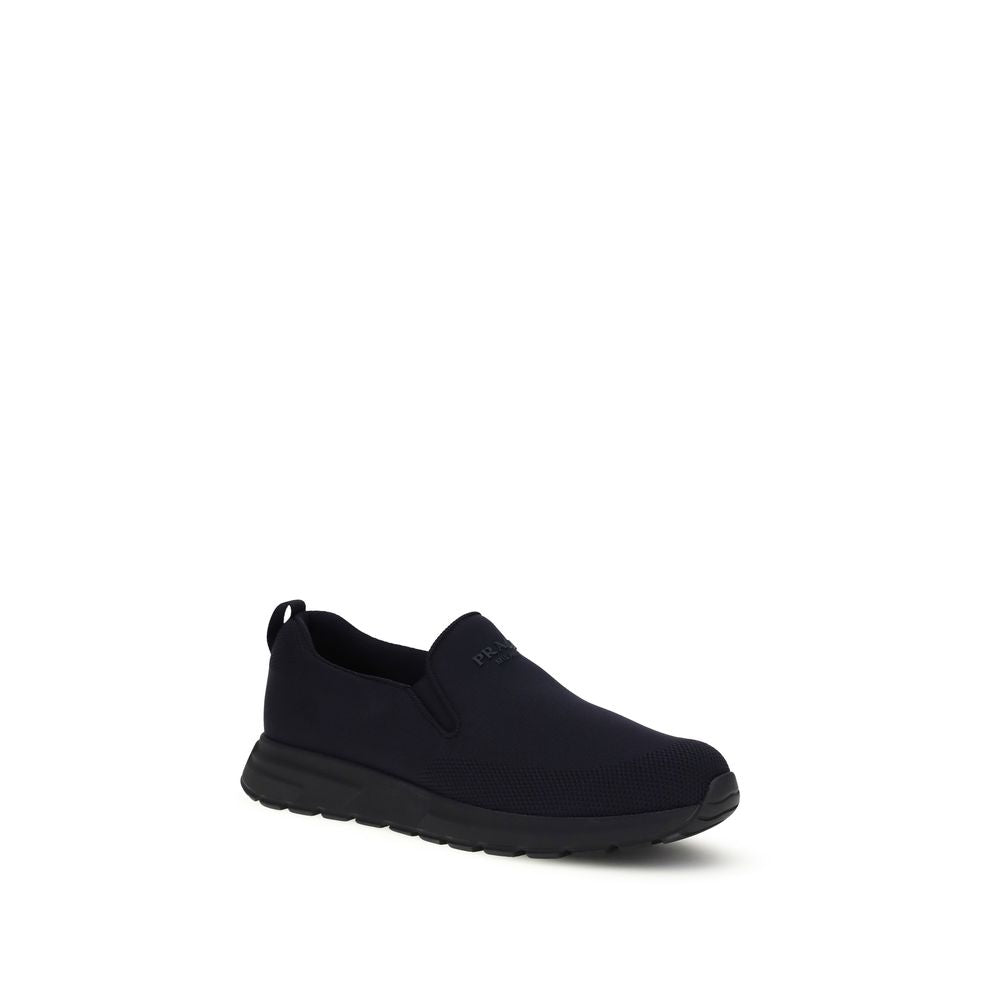 Prada Blaue Low-Top-Sneaker aus recyceltem Polyamid