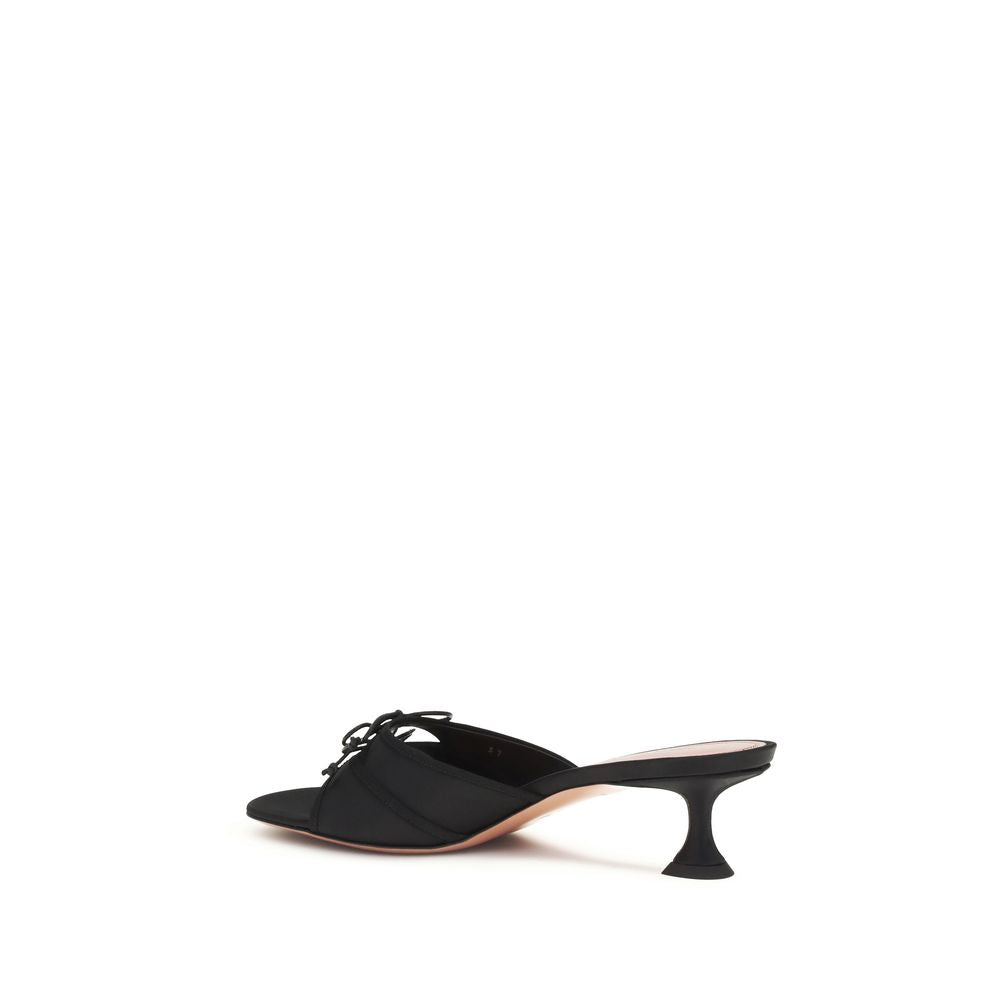 Amina Muaddi Schwarze Sandalen aus Seide