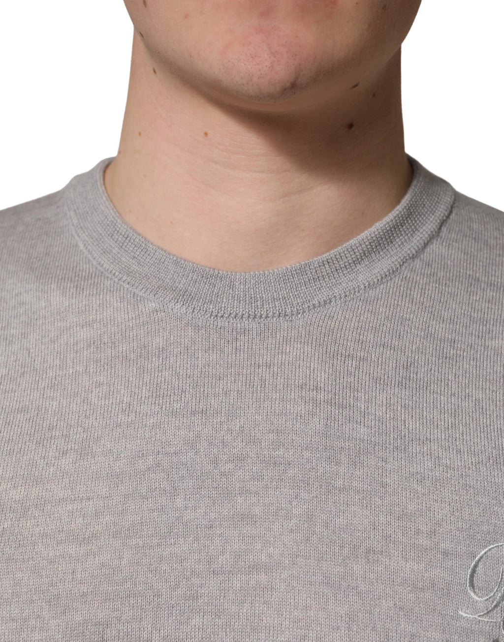 Dolce & Gabbana Grauer Pullover mit Rundhalsausschnitt und langen Ärmeln