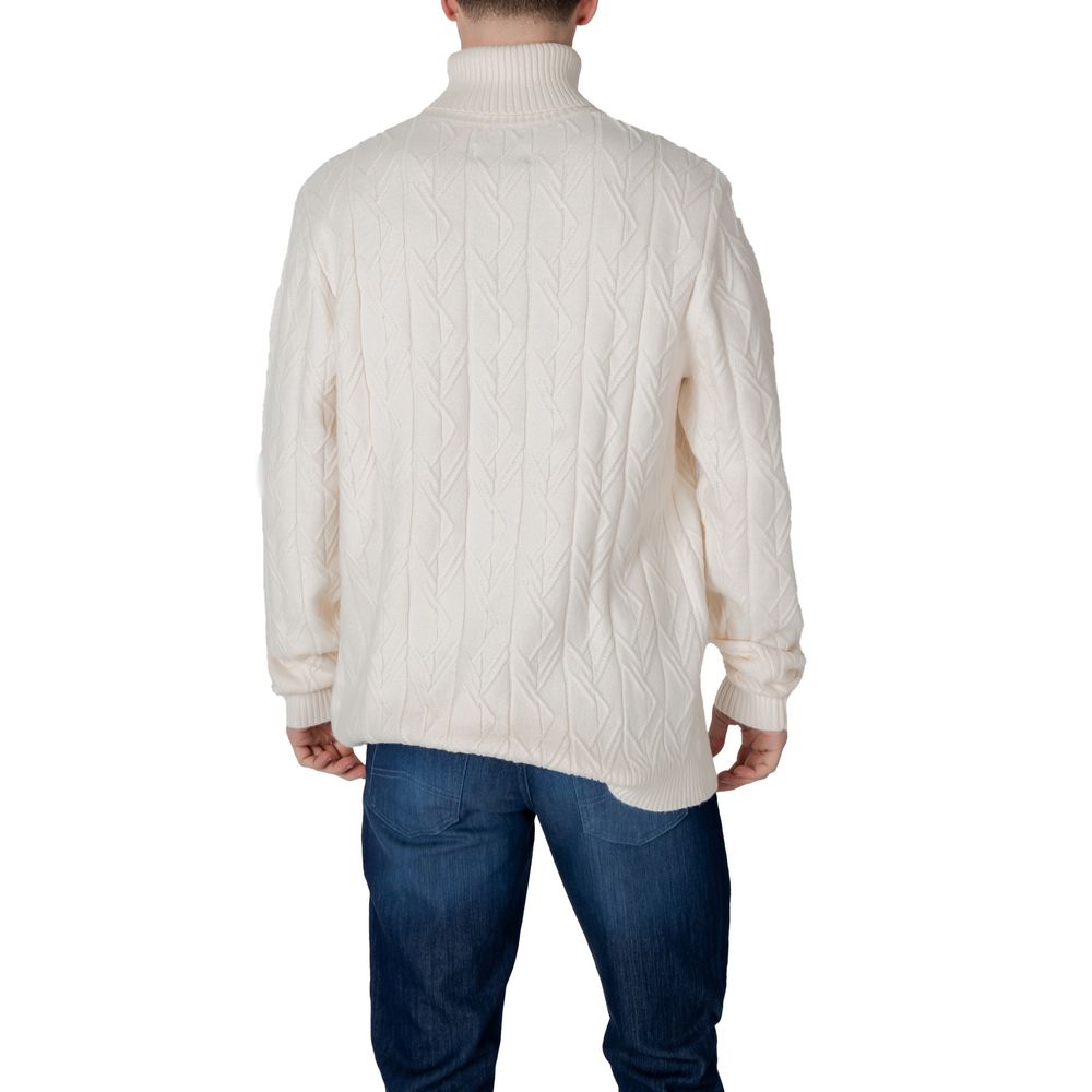 In My Hood Cremefarbener Rollkragenpullover aus Polyester