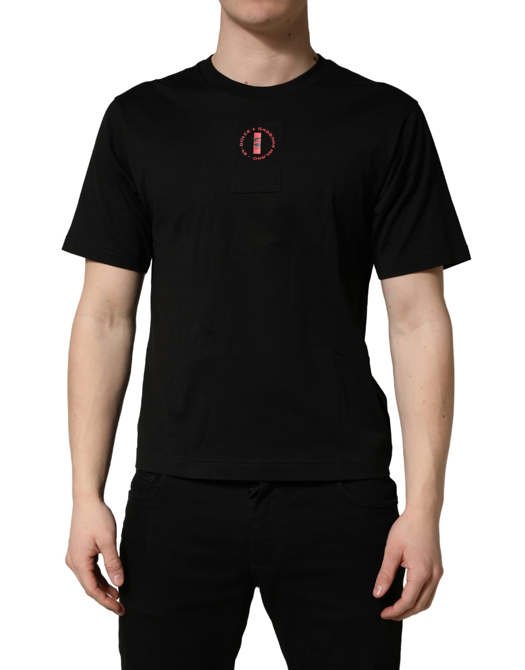 Dolce & Gabbana Schwarzes Baumwoll-Jersey-T-Shirt mit Logo-Patch und Rundhalsausschnitt