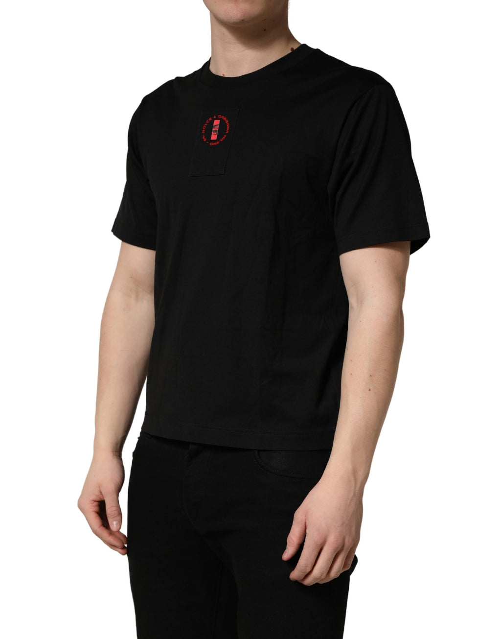 Dolce & Gabbana Schwarzes Baumwoll-Jersey-T-Shirt mit Logo-Patch und Rundhalsausschnitt