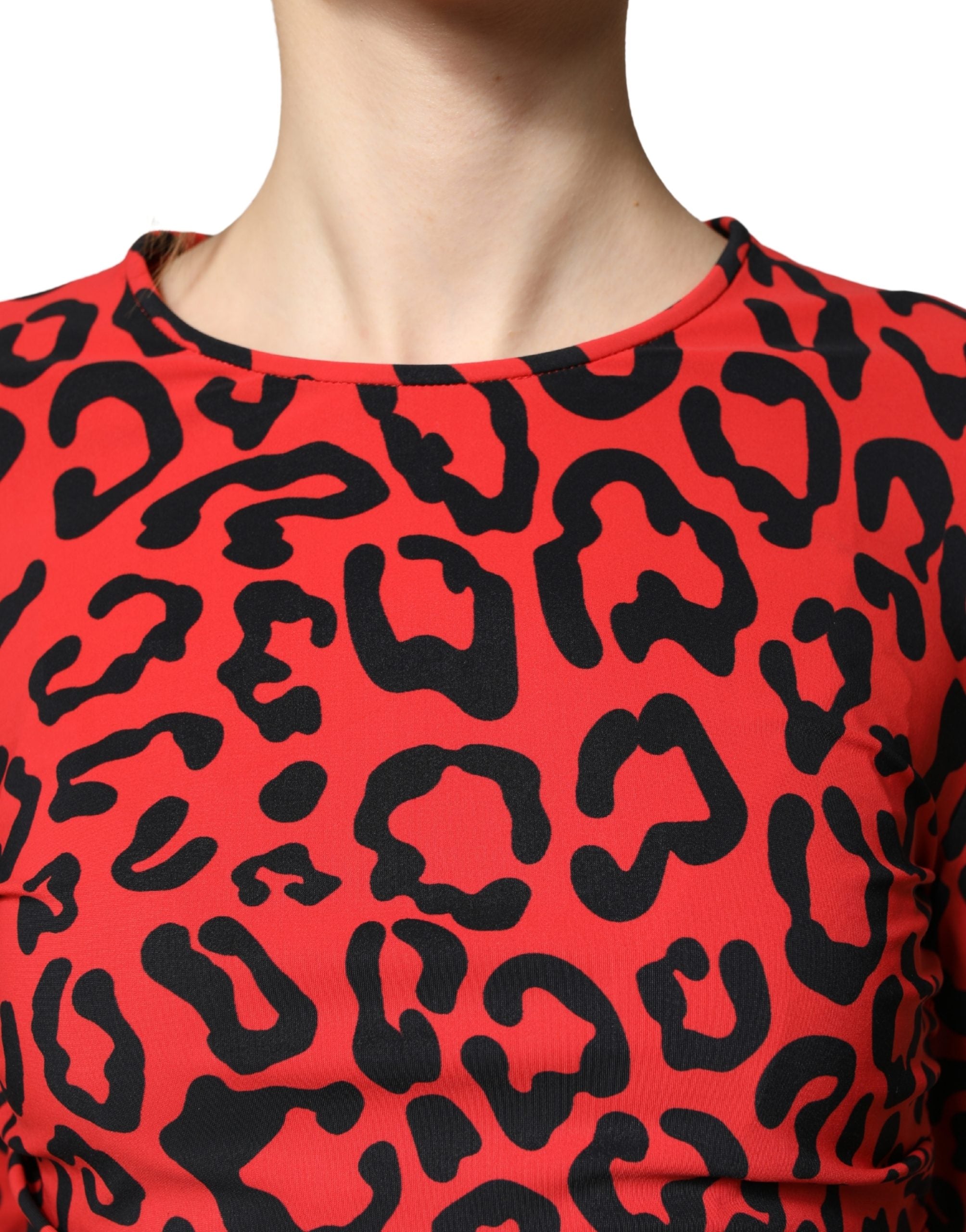 Dolce & Gabbana Rotes Midikleid mit Leopardenmuster und langen Ärmeln