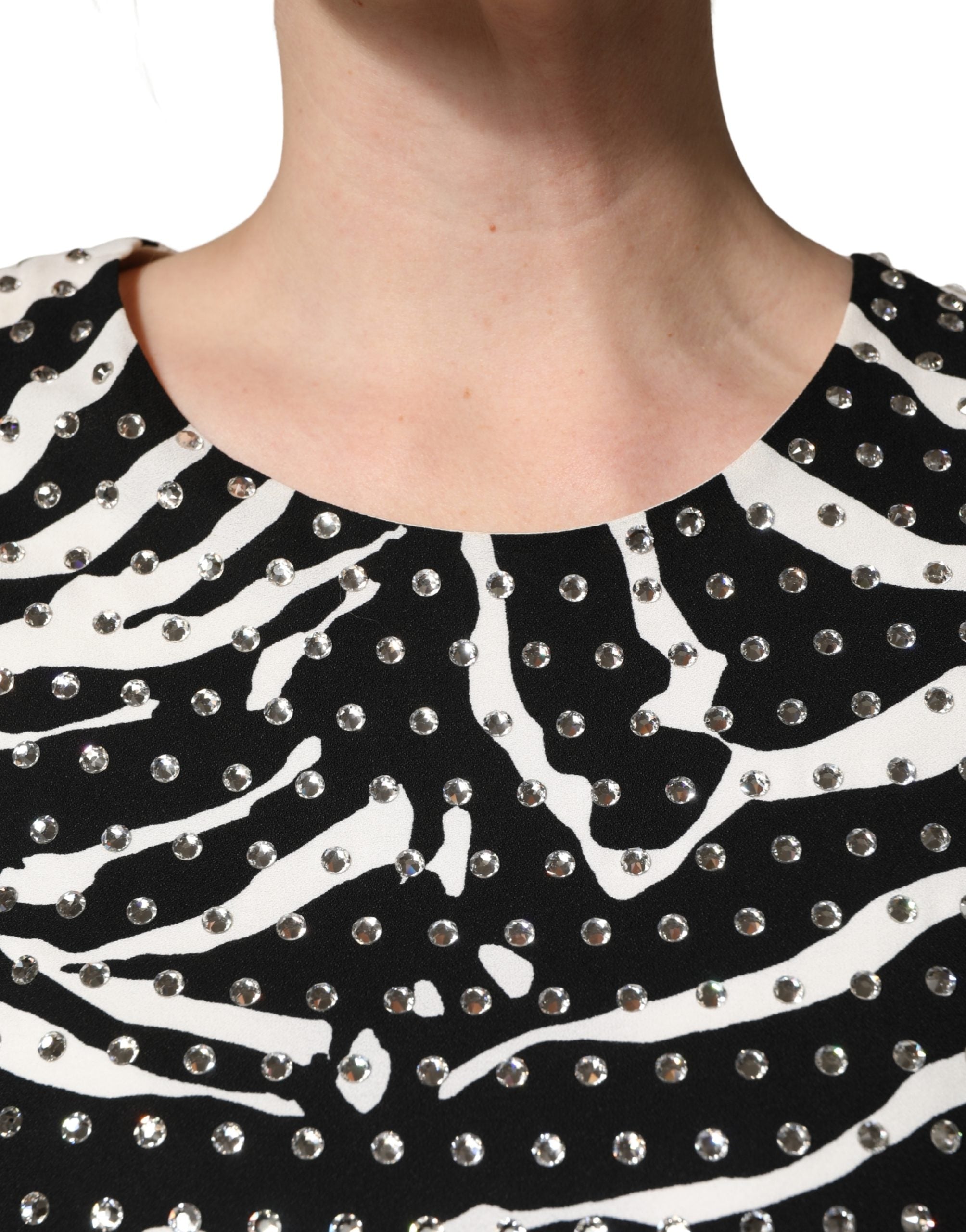 Dolce & Gabbana Kleines Kleid mit Zebra-Strasssteinen in Schwarz und Weiß