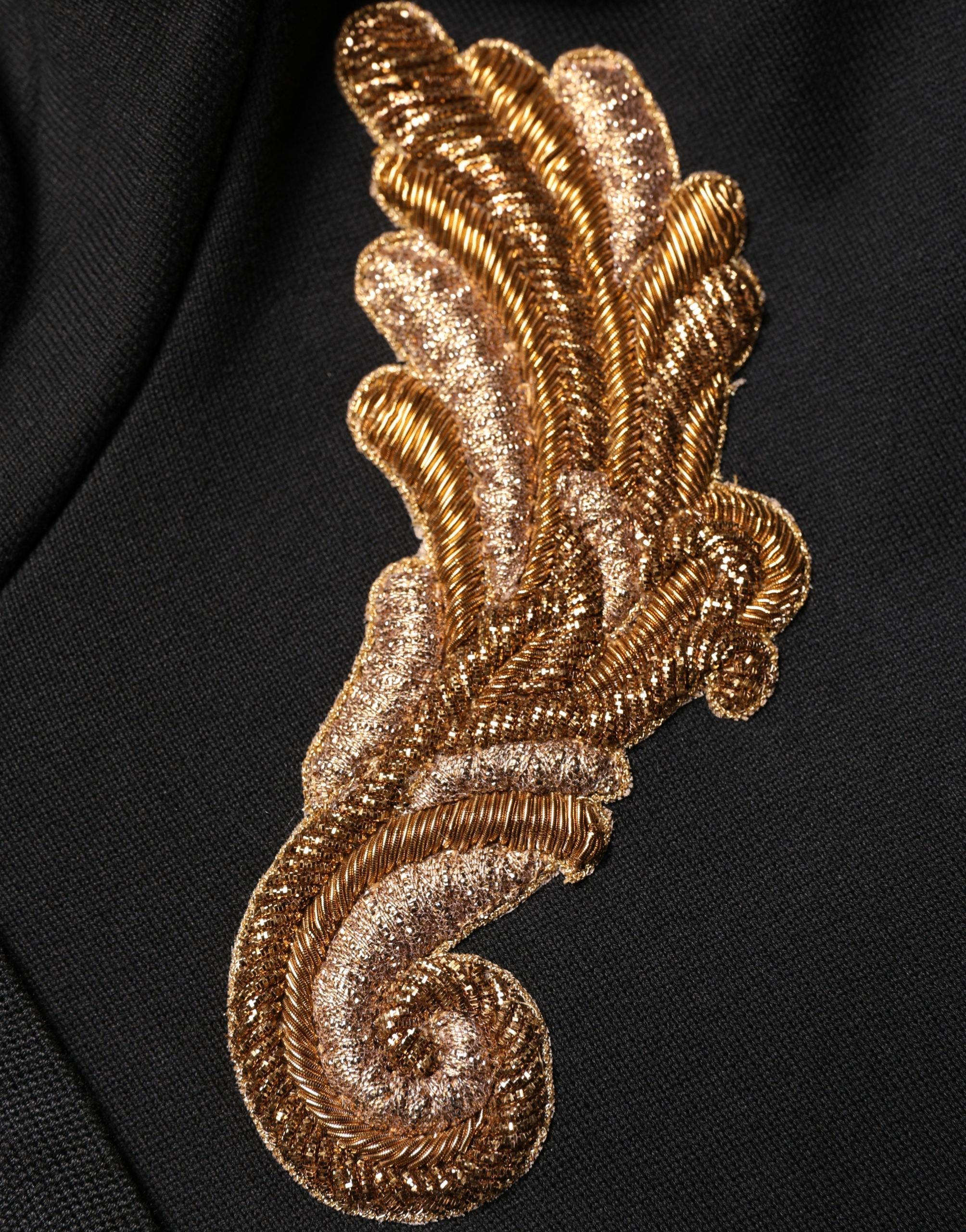 Dolce & Gabbana Schwarzer Kapuzenpullover mit Stickerei und Quasten