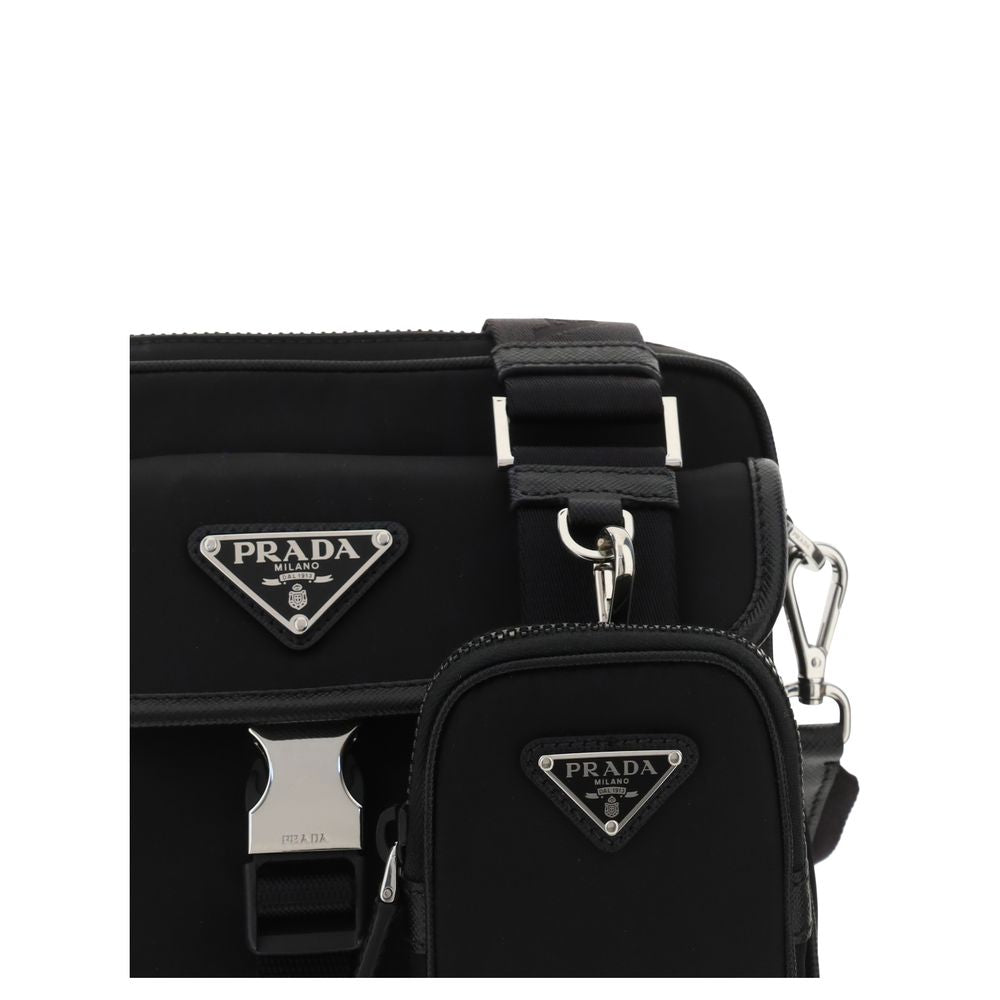 Prada Schwarze Schultertasche aus recyceltem Polyamid