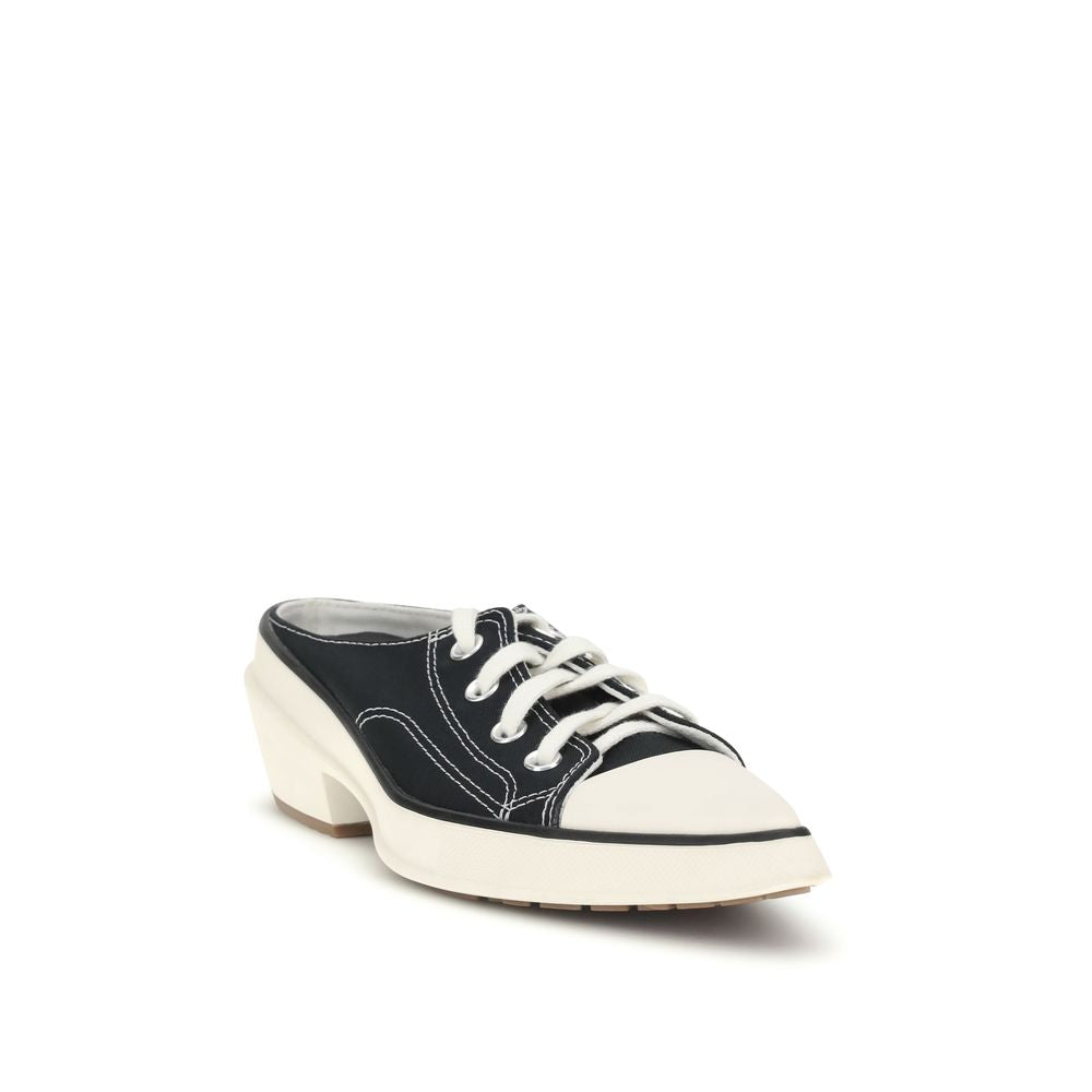Converse Schwarze Low-Top-Sneaker aus Stoff