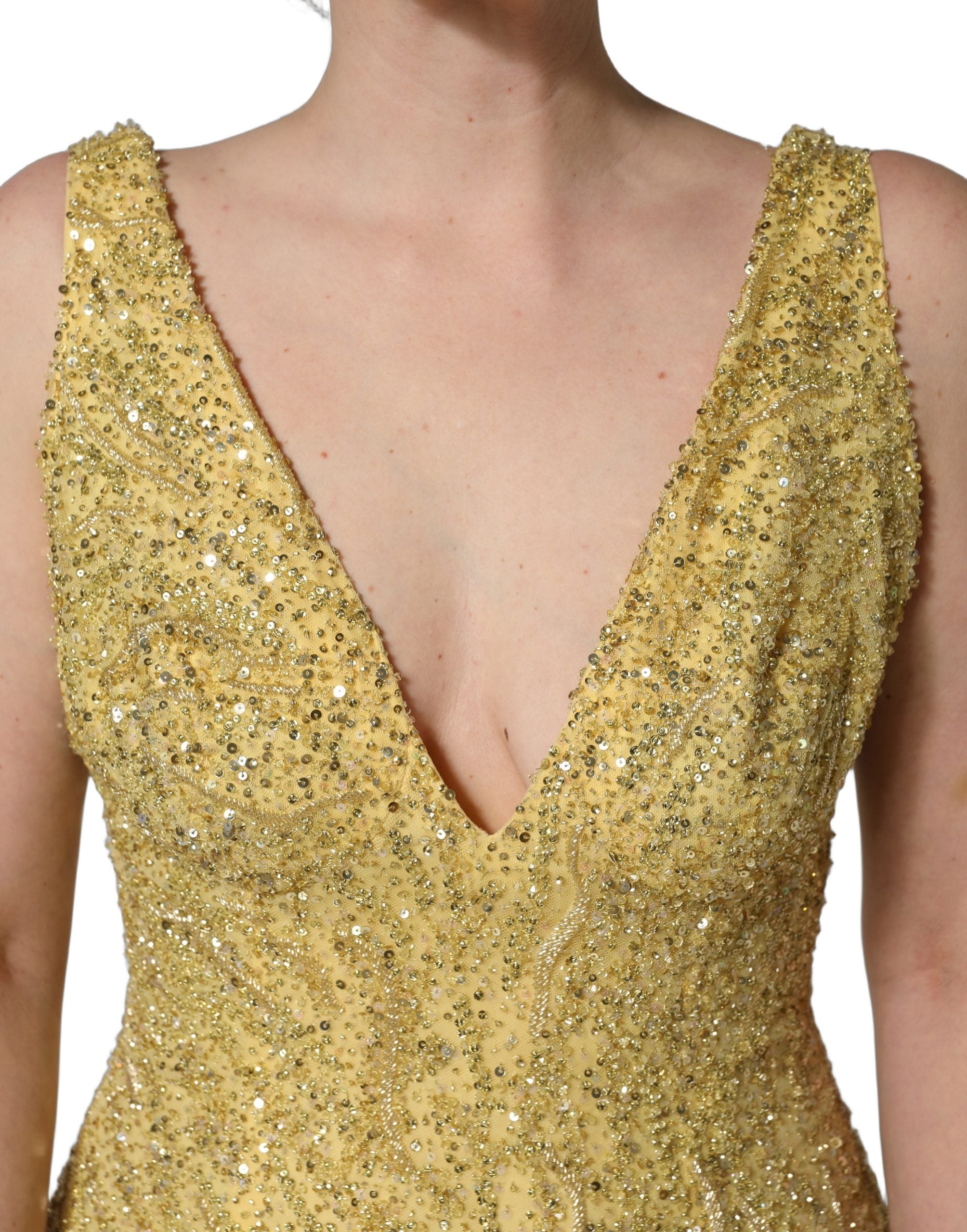 Dolce & Gabbana Goldfarbenes Pailletten-Abendkleid mit V-Ausschnitt und Meerjungfrauen-Silhouette