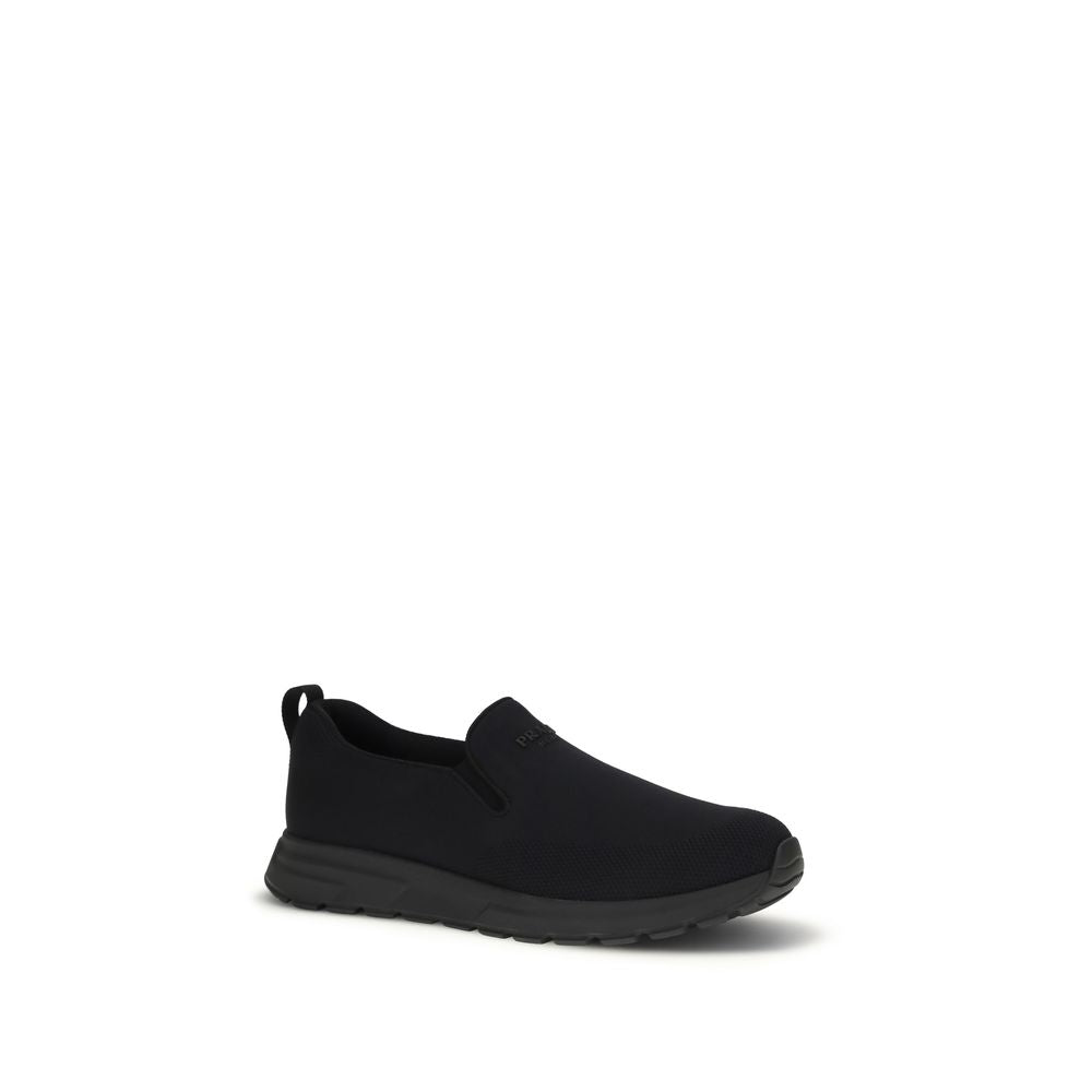 Prada Schwarze Low-Top-Sneaker aus Stoff