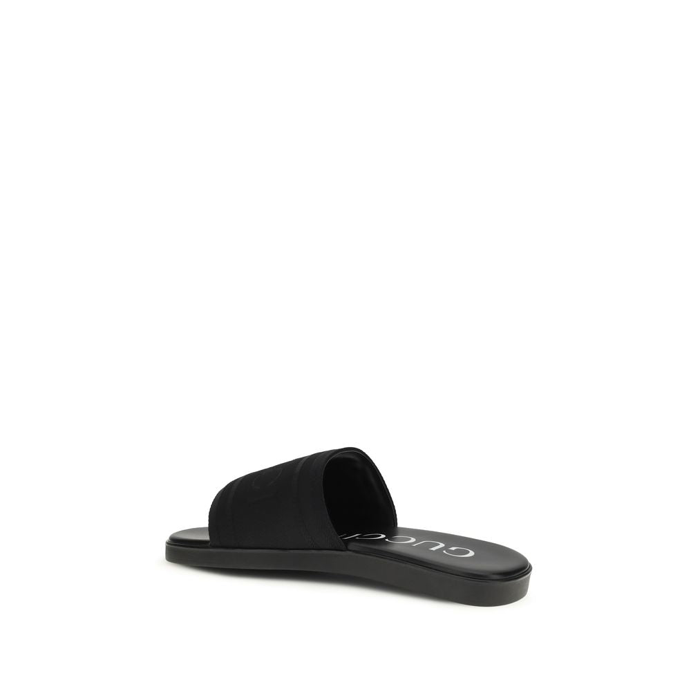 Gucci Schwarze Sandalen aus Stoff
