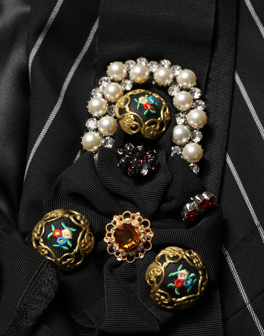 Dolce & Gabbana Schwarzer Nadelstreifen-Blazer im Double-Breasted-Stil