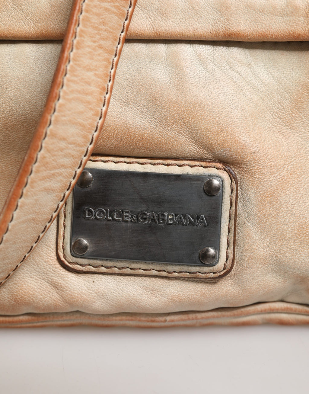 Dolce & Gabbana Beige Vintage Leder Umhängetasche mit Logo-Plakette für Herren