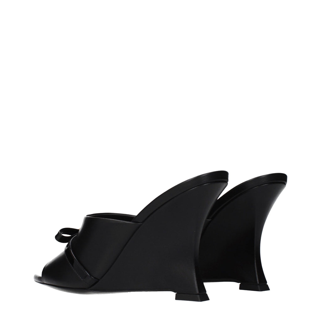 Versace Schwarze Keilsandalen aus Leder