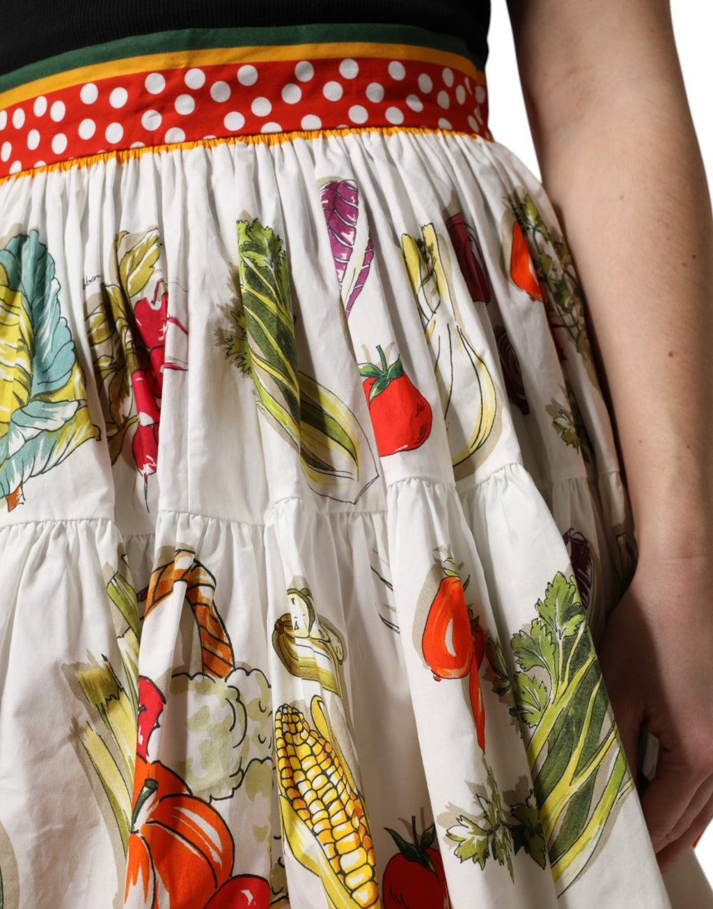 Dolce & Gabbana Kurzer Popeline-Minirock mit buntem Gemüseprint