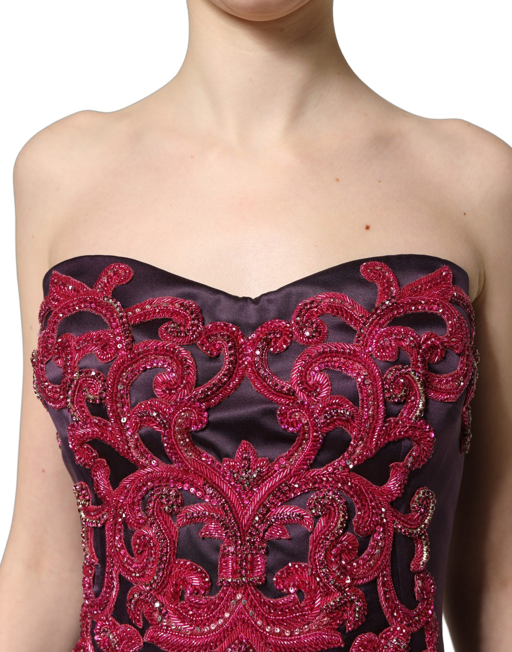 Dolce & Gabbana Lila Seiden-Abendkleid mit Kristallen und Trägern, bodenlang