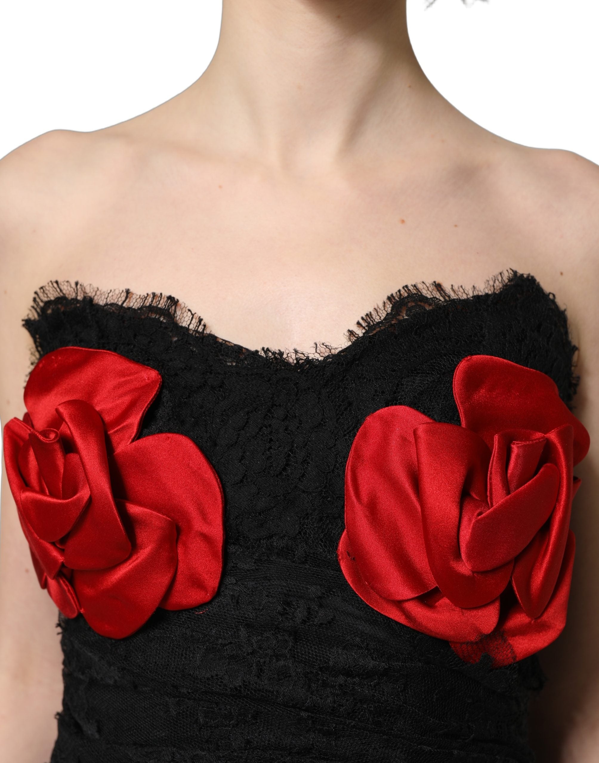 Dolce & Gabbana Schwarzes trägerloses Midi-Kleid mit roten Rosen-Pailletten