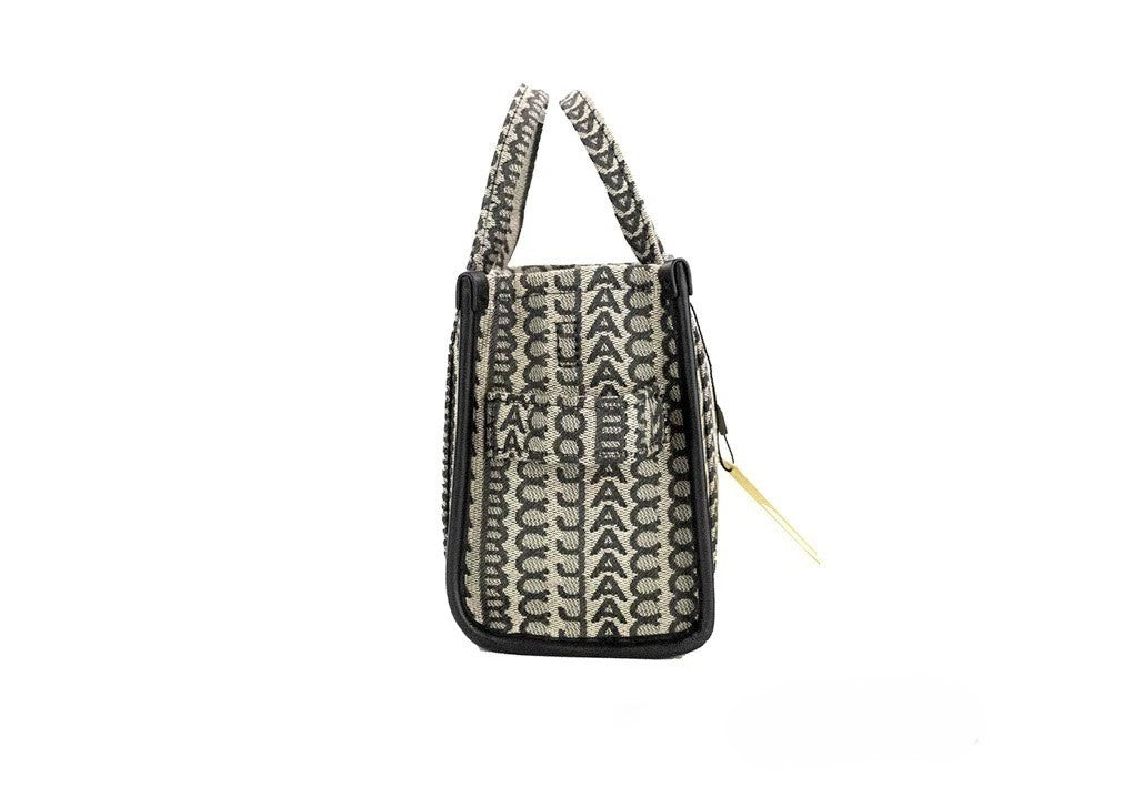 Marc Jacobs The Monogram Beige Mini Tote Handtasche aus gewebtem Jacquard-Canvas mit Schultergurt
