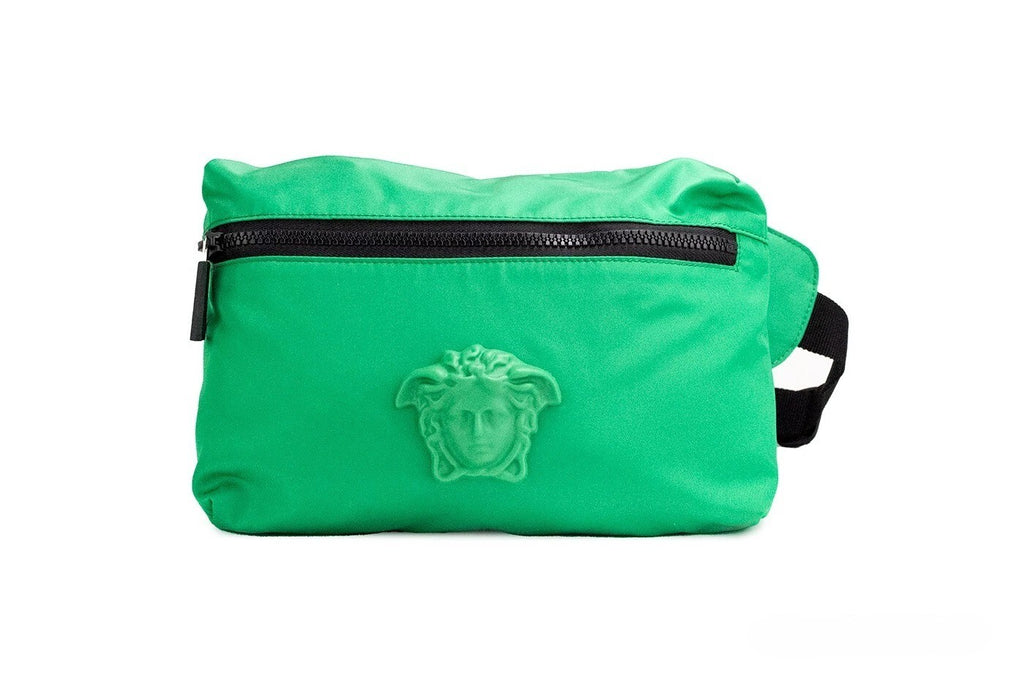 Versace Kleine Gürteltasche aus mattem, leuchtend grünem Nylon mit Medusa-Logo