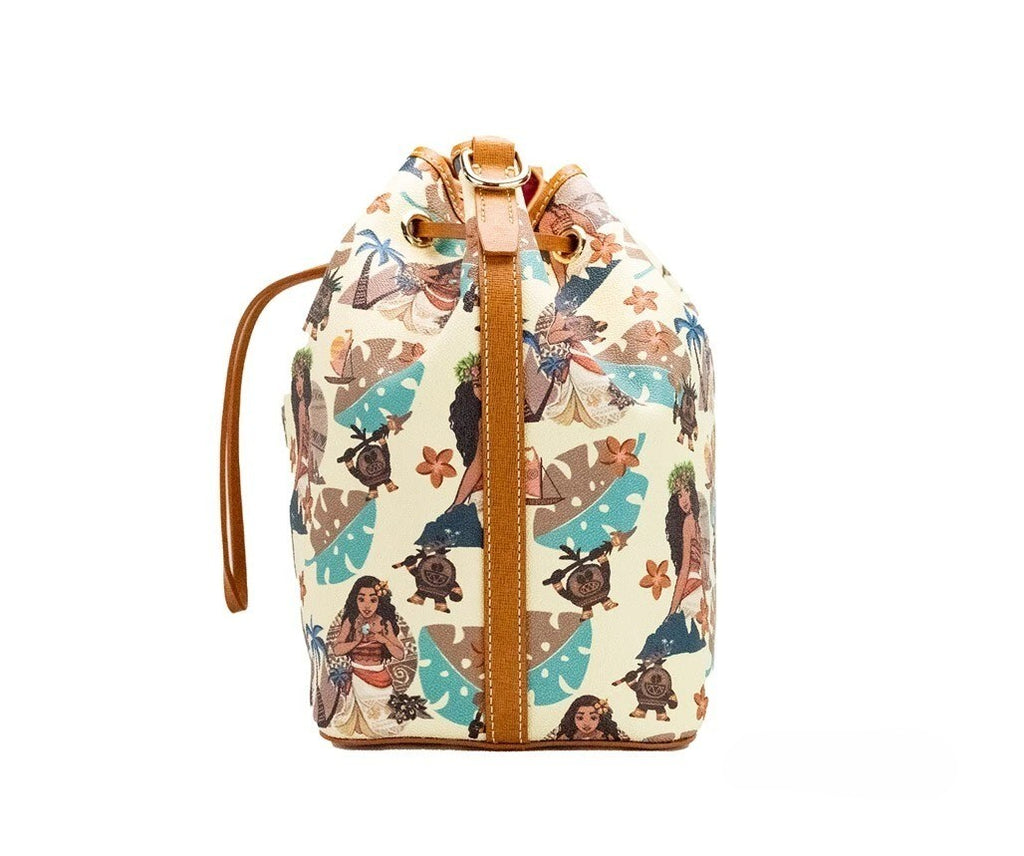Dooney & Bourke Disney Medium Moana Umhängetasche aus beschichteter Baumwolle