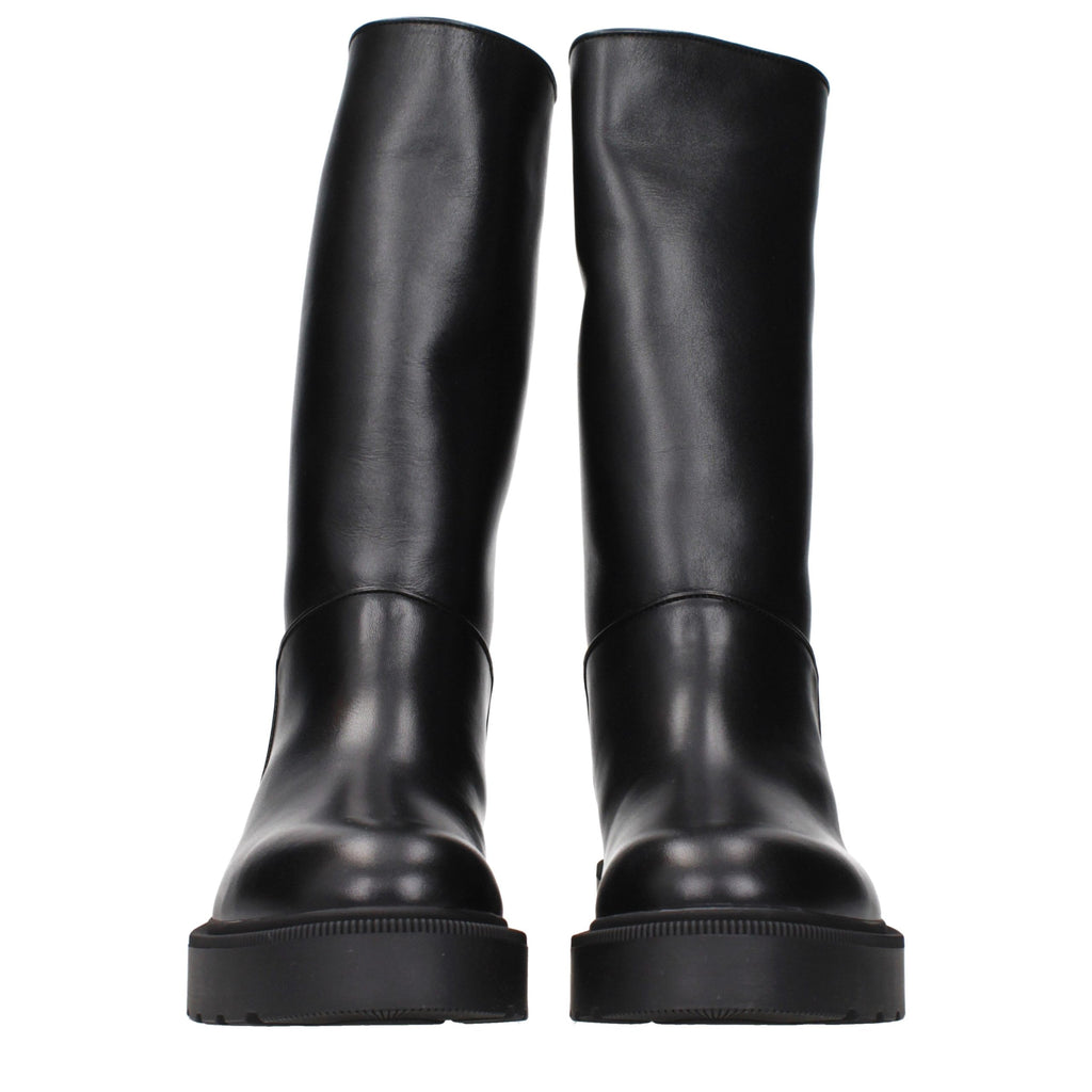 The Row Schwarze Lederstiefel