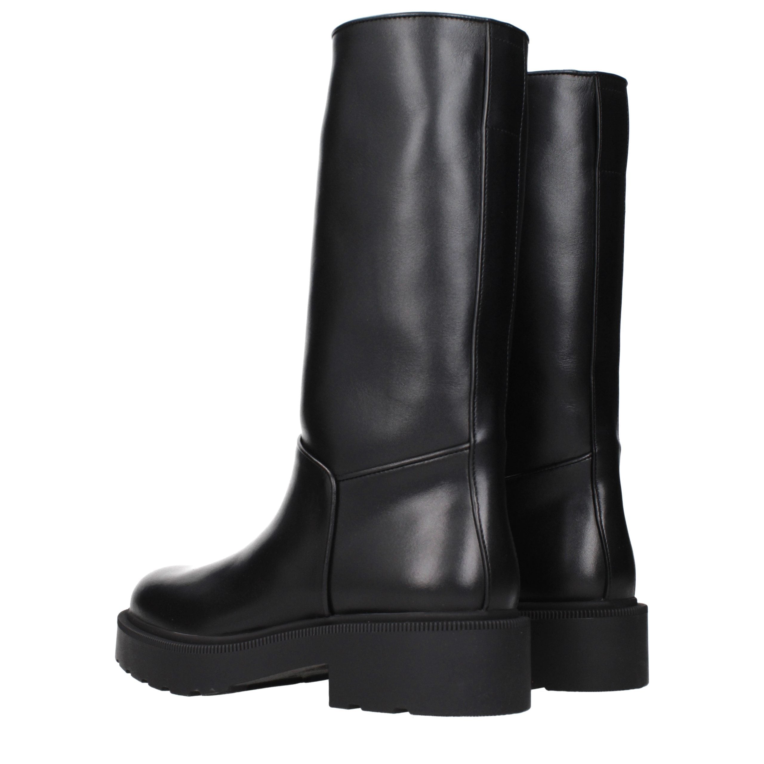 The Row Schwarze Lederstiefel