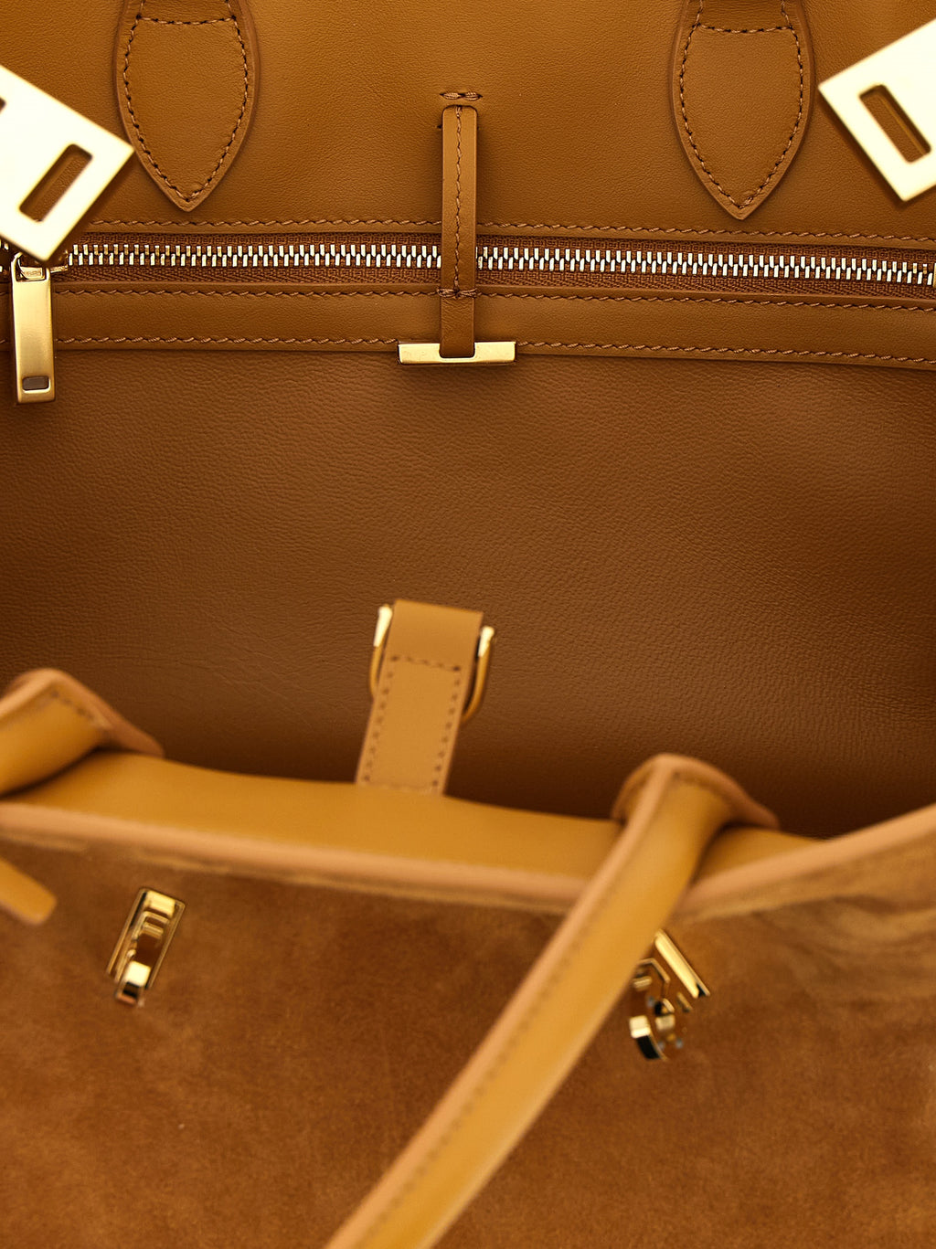 Ferragamo Beige Ziegenleder Handtasche