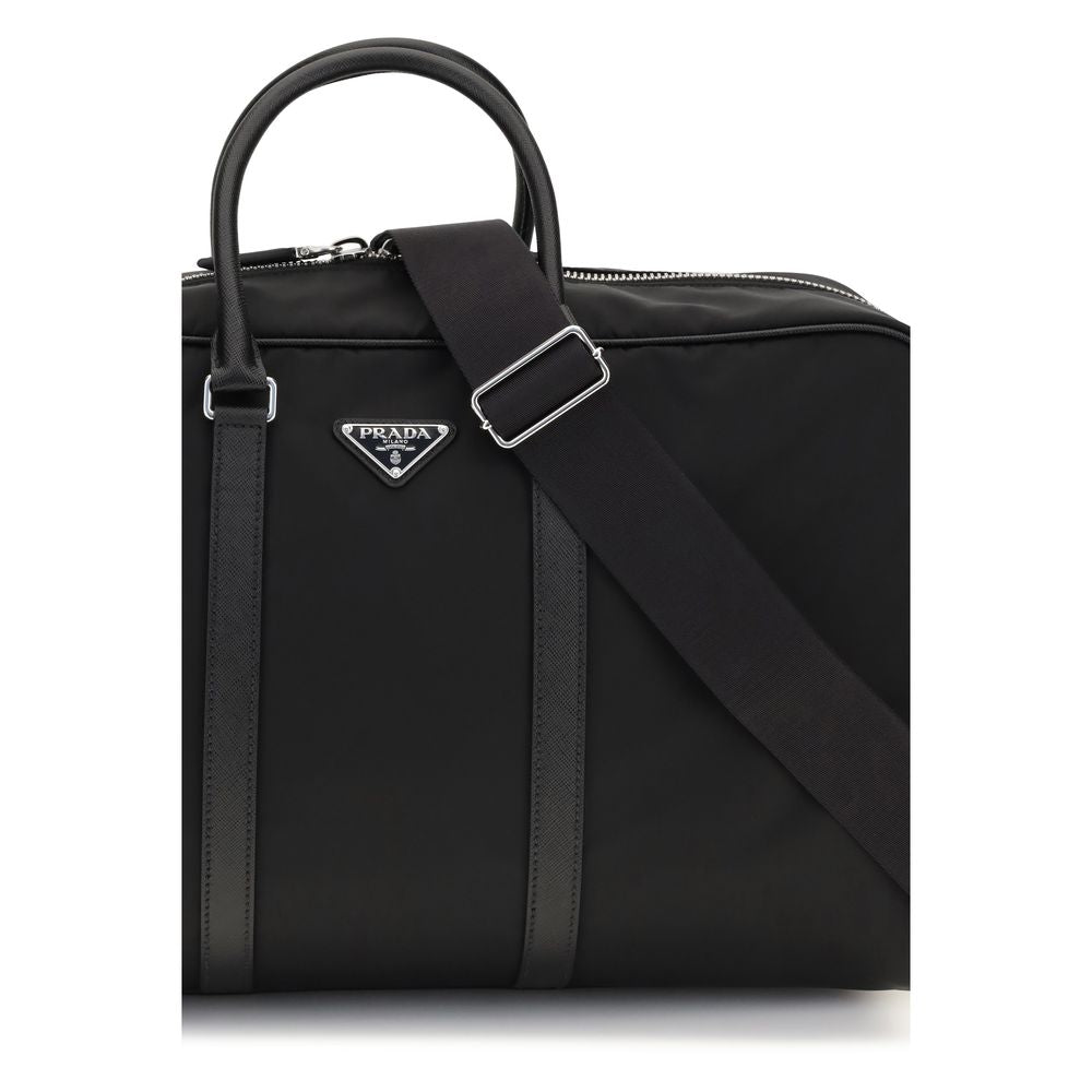 Prada Schwarze Gepäck- und Reisetasche aus recyceltem Polyamid