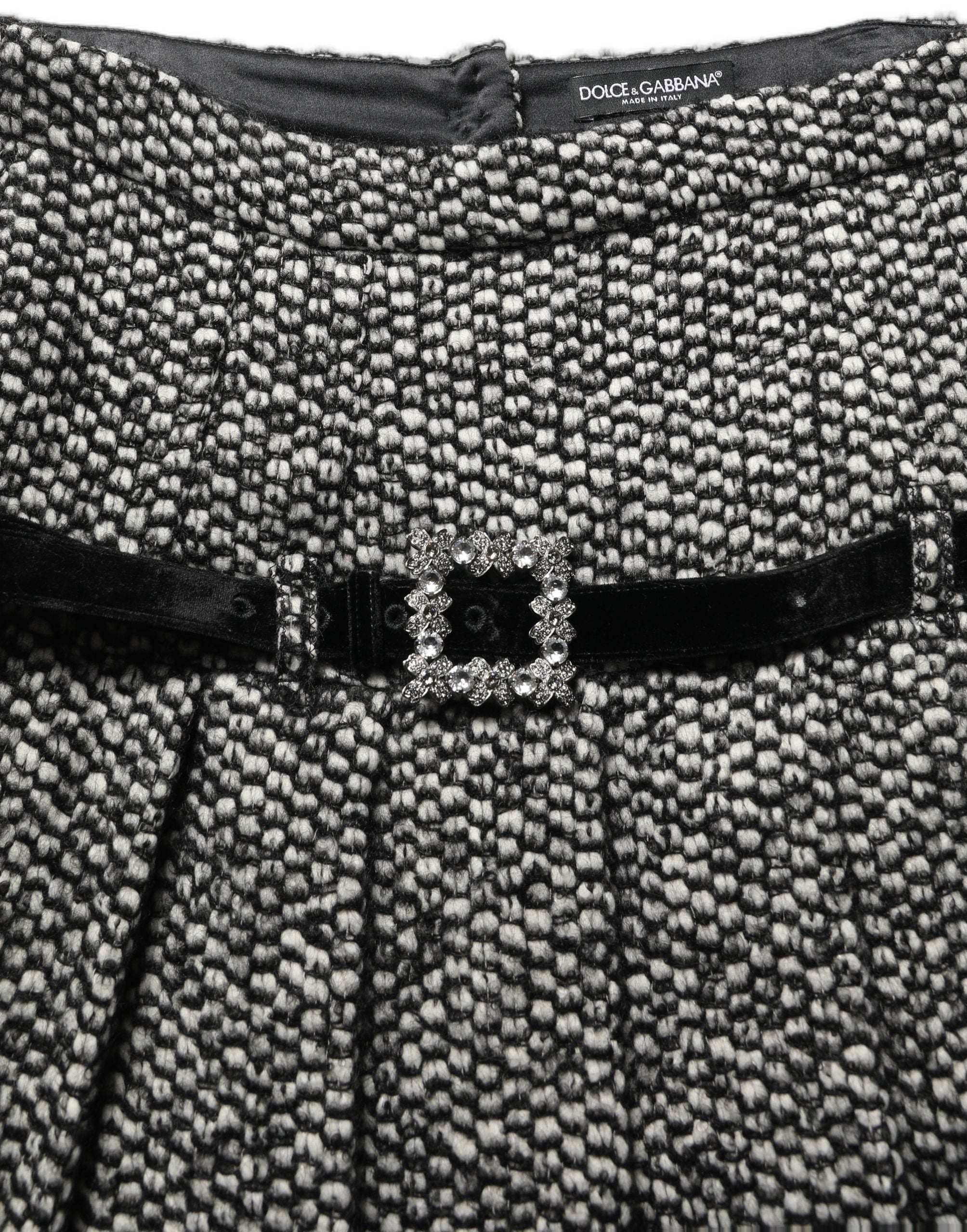 Dolce & Gabbana Minirock aus Tweed in Schwarz-Weiß mit hoher Taille und Falten