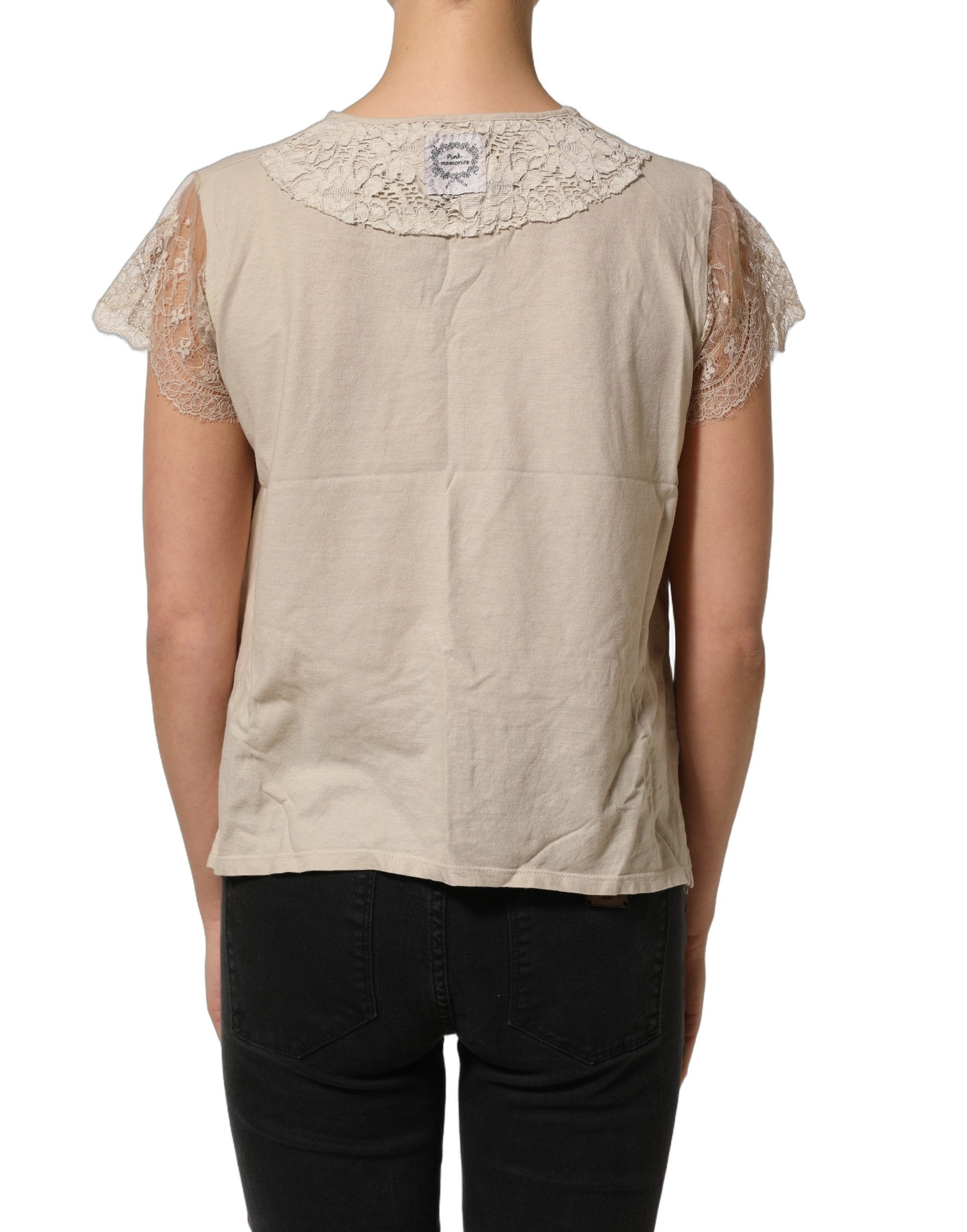 PINK MEMORIES Beige Baumwoll-Oberteil mit Spitzendetails und Rundhalsausschnitt