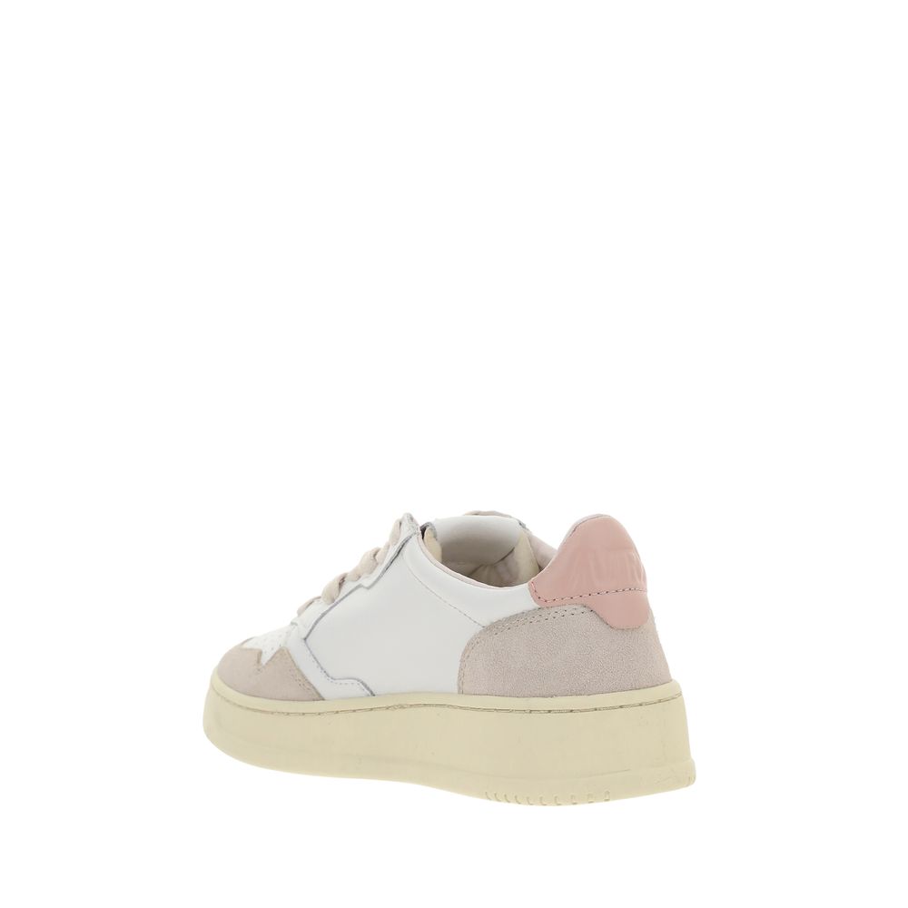 Autry Weiße Low-Top-Sneaker aus Kalbsleder Bos Taurus