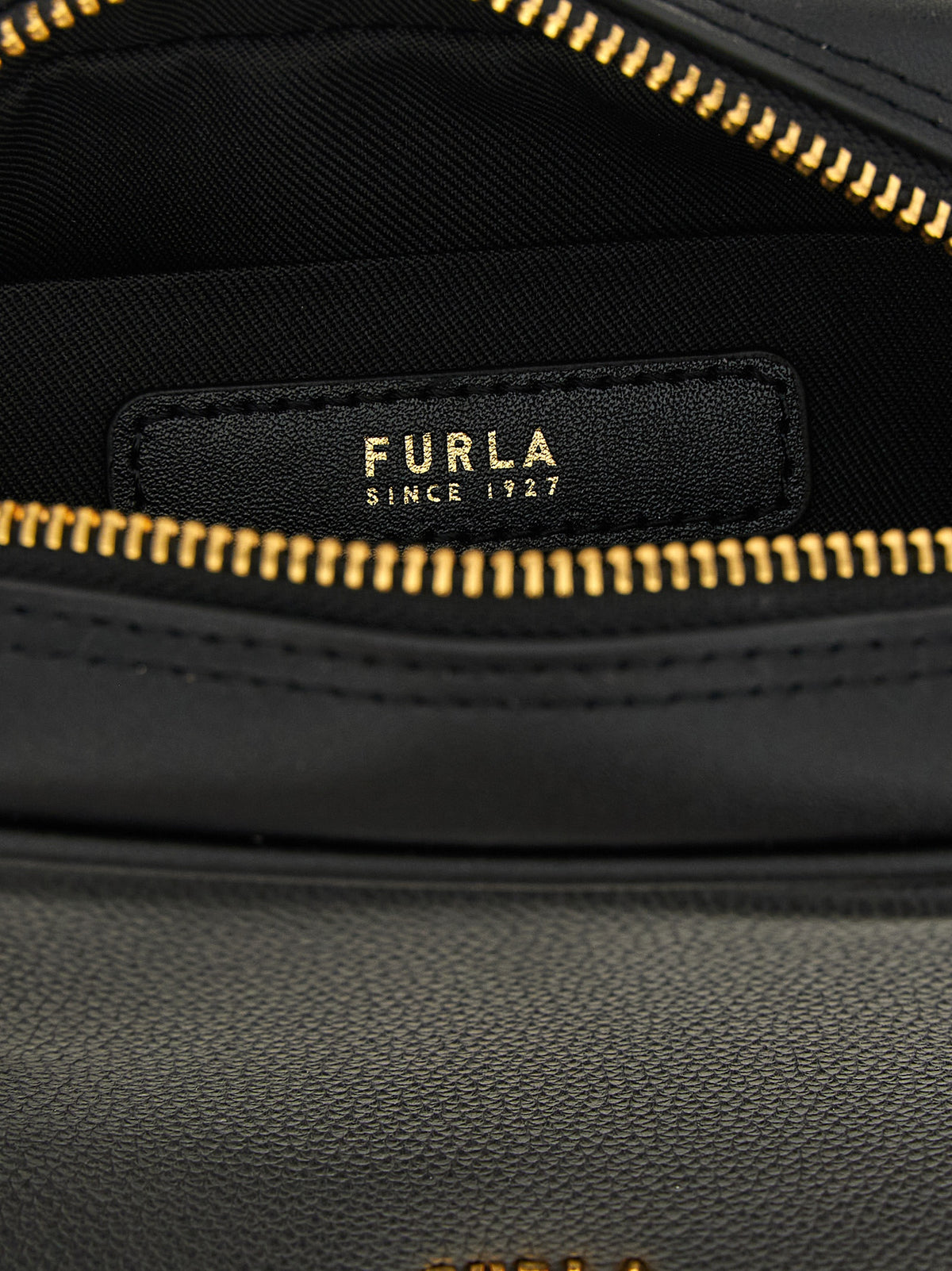 Furla Schwarze Kalbsleder-Handtasche