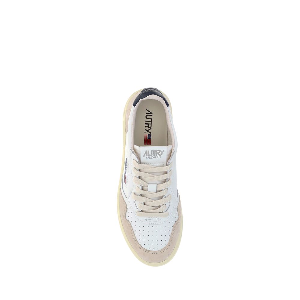 Autry Weiße Kalbsleder Bos Taurus Athletic Sneaker