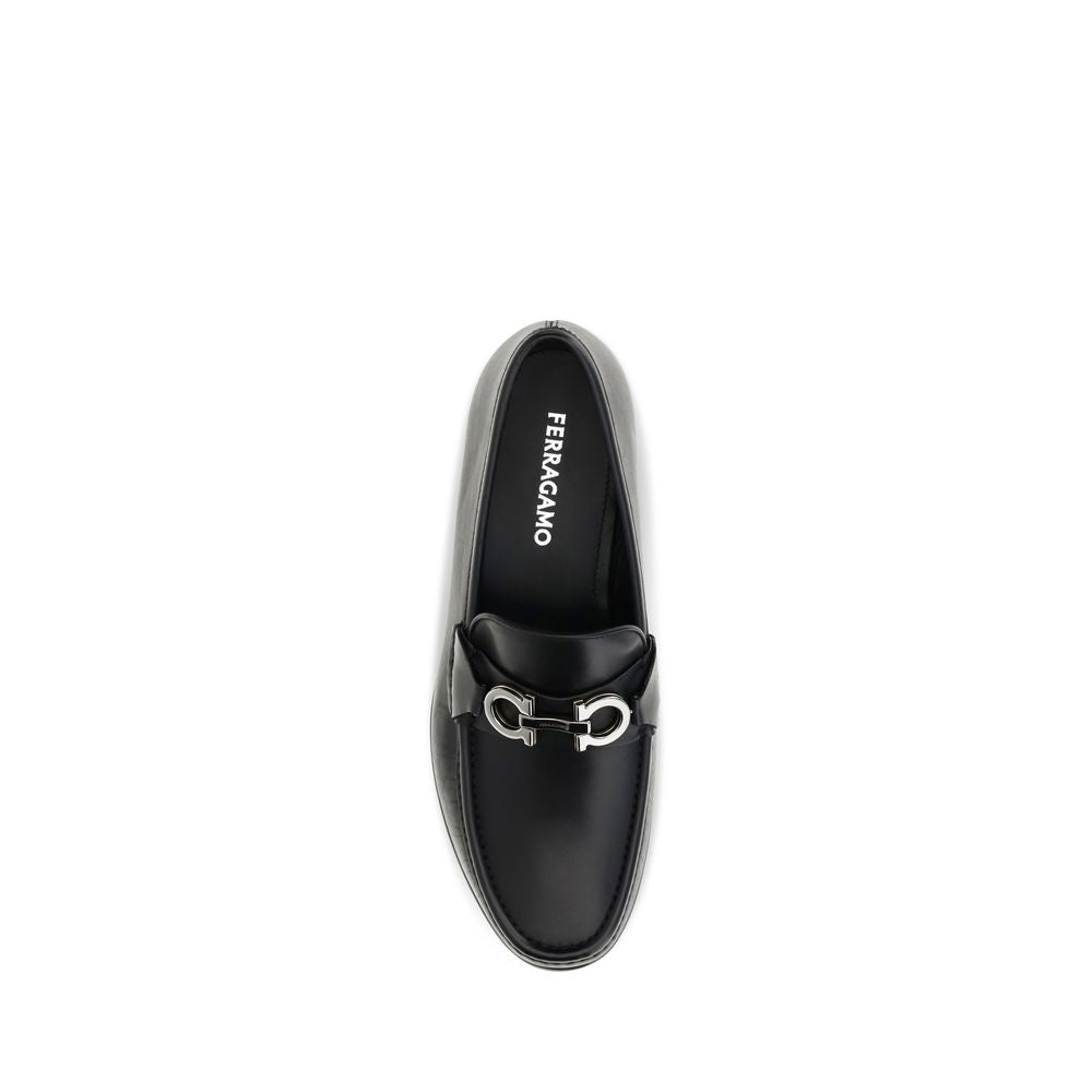 Ferragamo Schwarze "Bos Taurus" Kalbsleder Loafer zum Hineinschlüpfen